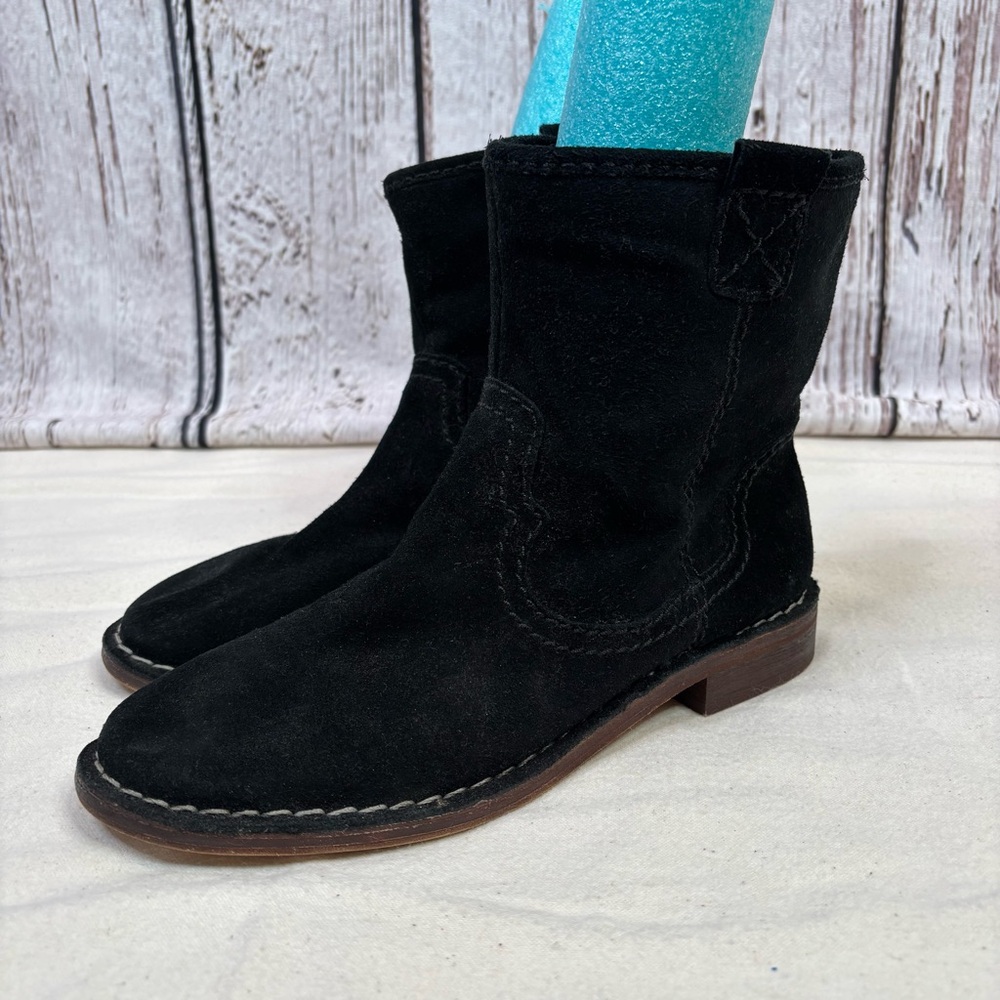 Clark’s Somerset Black Suede Leather Ankle Booties Boots Wool Lamb Fur Lining 8M